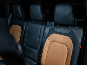 Land Rover Defender 110 D300 X-Dynamic HSE - Image 19