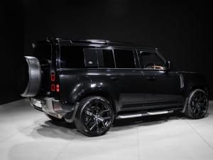 Land Rover Defender 110 D300 X-Dynamic HSE - Image 25