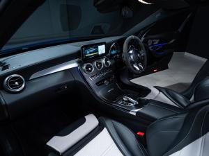 Mercedes-Benz C-Class C63 S - Image 11