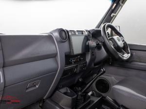 Toyota Land Cruiser 79 4.5D-4D V8 double cab LX - Image 7