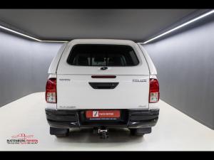 Toyota Hilux 2.4GD-6 double cab 4x4 Raider auto - Image 5