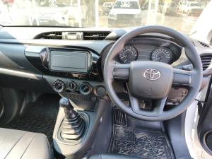 Toyota Hilux 2.0 single cab S (aircon) - Image 6