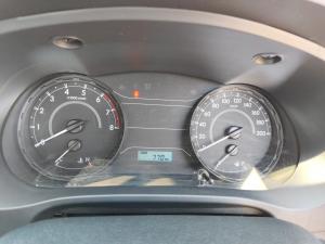 Toyota Hilux 2.0 single cab S (aircon) - Image 11