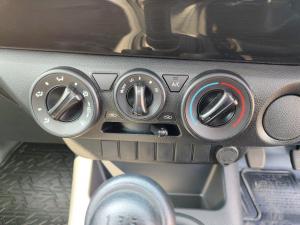 Toyota Hilux 2.0 single cab S (aircon) - Image 15