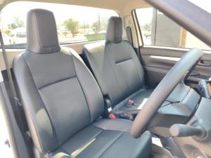 Toyota Hilux 2.0 single cab S (aircon) - Image 16