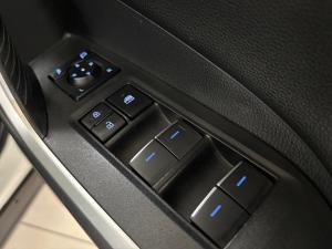 Toyota RAV4 2.5 VX AWD - Image 11
