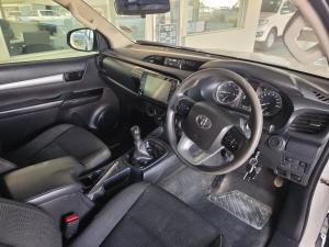 Toyota Hilux 2.4GD-6 Xtra cab Raider manual - Image 7