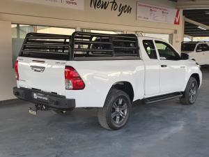 Toyota Hilux 2.4GD-6 Xtra cab Raider manual - Image 2