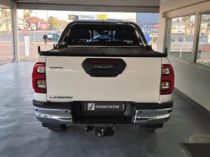Toyota Hilux 2.8GD-6 double cab Legend manual - Image 5