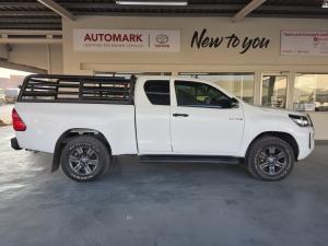 Toyota Hilux 2.4GD-6 Xtra cab Raider manual - Image 3