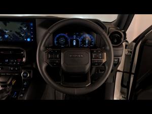 Toyota Land Cruiser Prado 2.8GD VX-R - Image 8