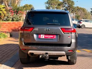 Toyota Land Cruiser 300 3.3D GR-Sport - Image 5