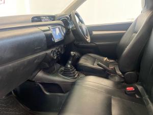 Toyota Hilux 2.0 single cab S - Image 7
