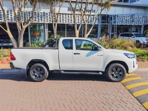 Toyota Hilux 2.4GD-6 Xtra cab Raider manual - Image 3
