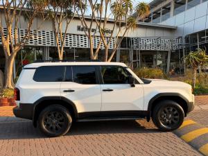 Toyota Land Cruiser Prado 2.8GD VX-R - Image 3