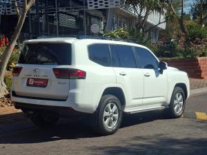Toyota Land Cruiser 300 3.3D GX-R - Image 2