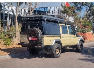 Toyota Land Cruiser 79 4.5D-4D V8 double cab LX - Image 2