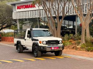 Toyota Land Cruiser 79 4.5D-4D LX V8 single cab - Image 1