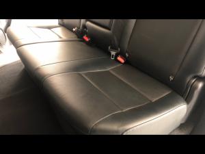 Toyota Hilux 2.8GD-6 double cab Raider auto - Image 12