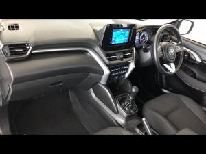 Toyota Urban Cruiser 1.5 XR manual - Image 7