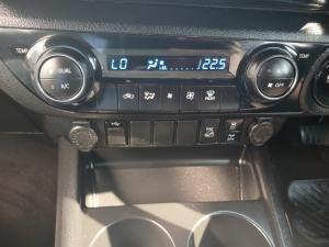 Toyota Hilux 2.8 GD-6 RB Legend 4X4 automaticD/C - Image 12