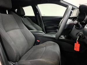 Toyota C-HR 1.2T - Image 8