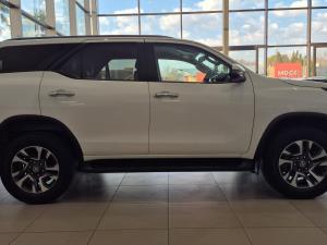Toyota Fortuner 2.4GD-6 Raised Body automatic - Image 3