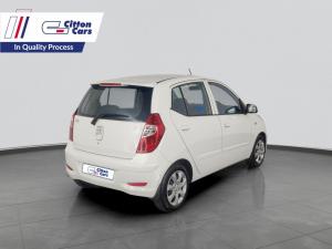 Hyundai i10 1.1 GLS/MOTION - Image 5