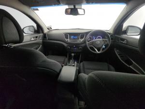 Hyundai Tucson 2.0 Premium automatic - Image 8