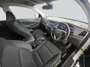 Hyundai Tucson 2.0 Premium automatic - Image 9