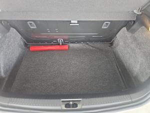 Volkswagen Polo Vivo hatch 1.6 Life - Image 10