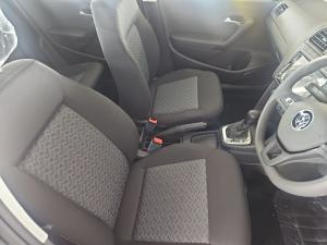 Volkswagen Polo Vivo hatch 1.6 Life - Image 14