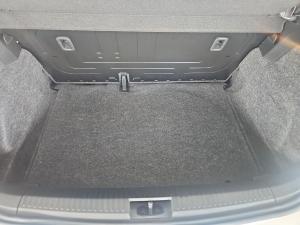 Volkswagen Polo Vivo hatch 1.6 Life - Image 10