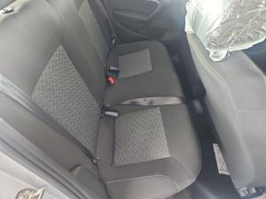 Volkswagen Polo Vivo hatch 1.6 Life - Image 15