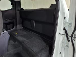 Isuzu D-Max 1.9TD Extended cab LS auto - Image 12