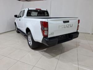 Isuzu D-Max 1.9TD Extended cab L auto - Image 3