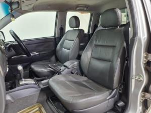 Isuzu KB 300D-Teq double cab LX automatic - Image 7
