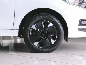 Tata Tiago 1.2 XT manual - Image 11