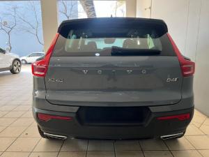 Volvo XC40 D4 AWD R-Design - Image 4
