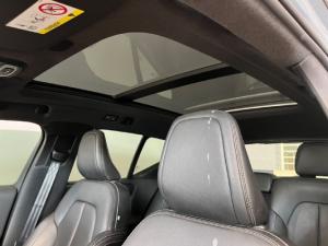 Volvo XC40 D4 AWD R-Design - Image 8