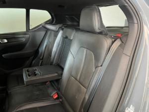 Volvo XC40 D4 AWD R-Design - Image 9