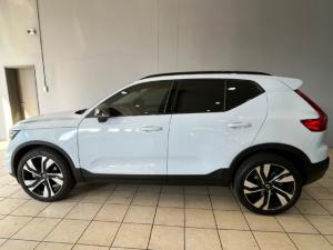 Volvo XC40 B4 Plus Dark - Image 2