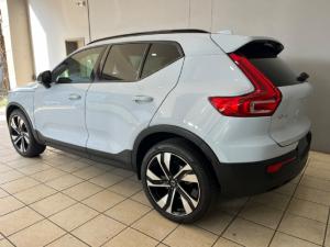 Volvo XC40 B4 Plus Dark - Image 3