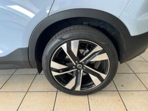 Volvo XC40 B4 Plus Dark - Image 6