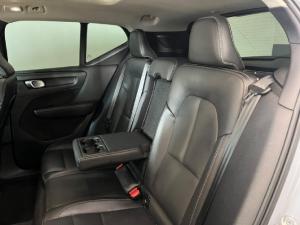 Volvo XC40 B4 Plus Dark - Image 8