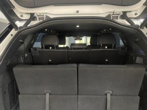Land Rover Discovery Sport D200 R-Dynamic SE - Image 11