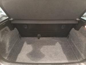 Volkswagen Polo Vivo hatch 1.6 Life - Image 13