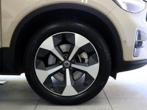 Volvo XC40 B4 Plus Dark - Image 10