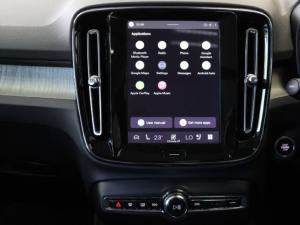 Volvo XC40 B4 Plus Dark - Image 14