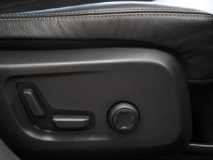 Volvo XC40 B4 Plus Dark - Image 17